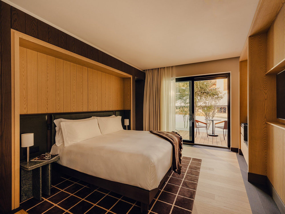 Aethos Monterosa — Standardized Hotel Image Sequence #2 — Primary Guest Room