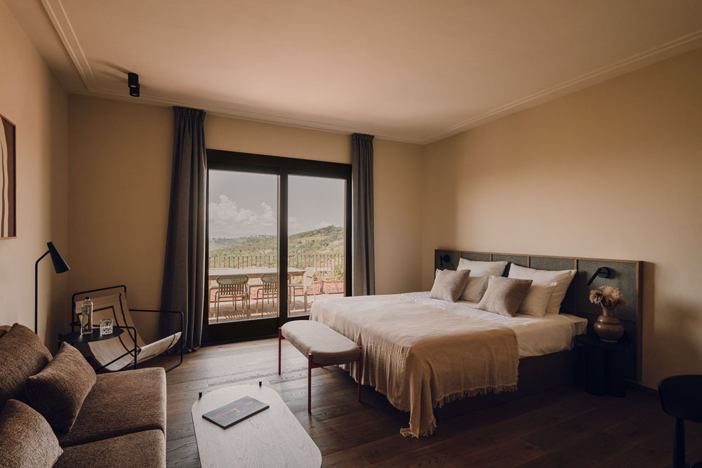 Aethos Saragano — Standardized Hotel Image Sequence #2 — Primary Guest Room
