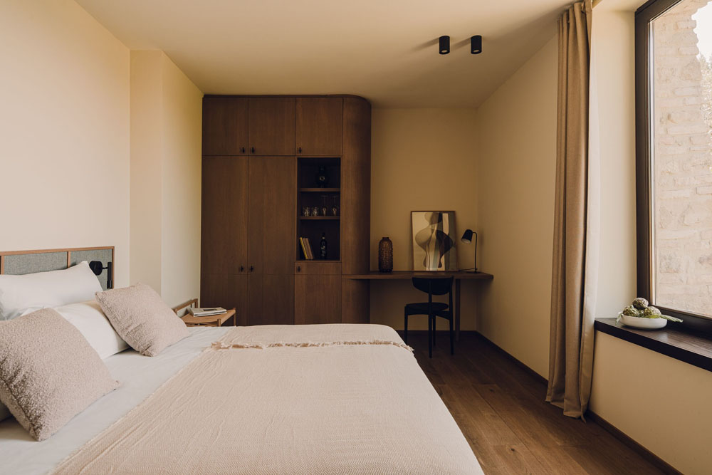 Aethos Saragano — Standardized Hotel Image Sequence #4 — Secondary Guest Room