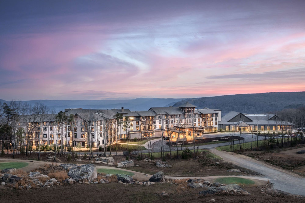 Cloudland at McLemore Resort Lookout Mountain, Curio by Hilton - Image 1