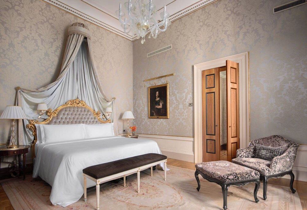 Danieli, Venezia, A Four Seasons Hotel — Standardized Hotel Image Sequence #4 — Secondary Guest Room