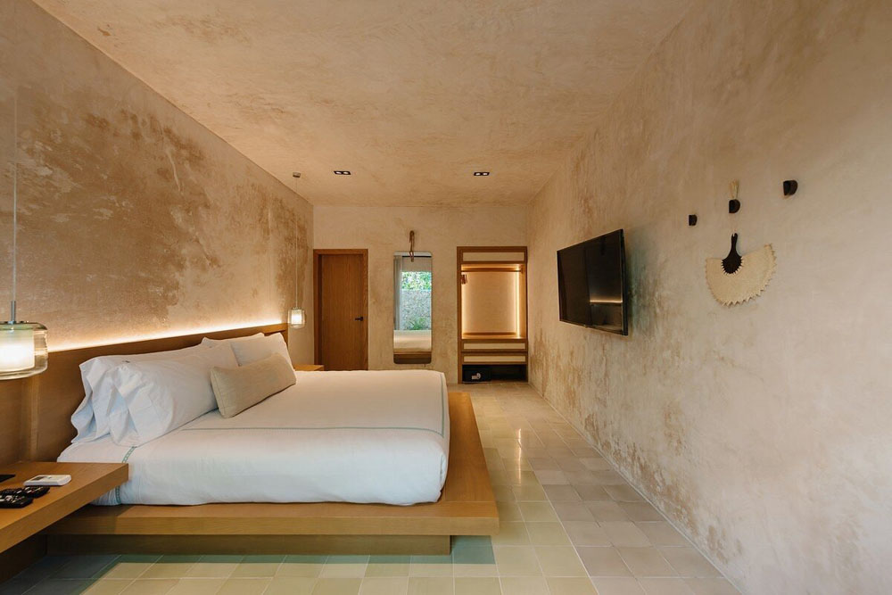 Decu Downtown — Standardized Hotel Image Sequence #2 — Primary Guest Room