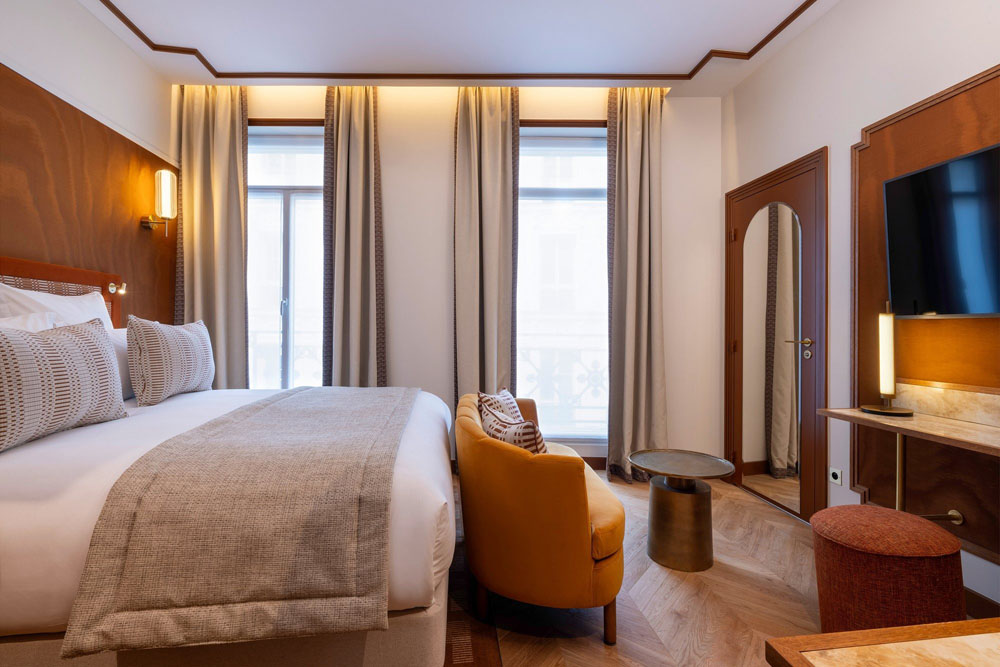 Hôtel Filigrane & Spa — Standardized Hotel Image Sequence #4 — Secondary Guest Room