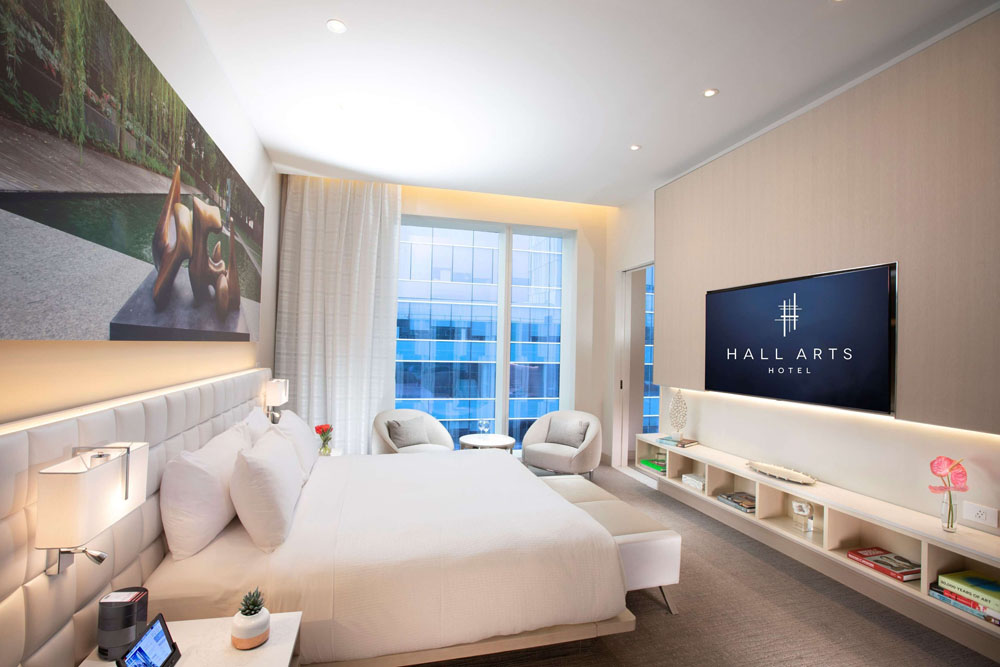 HALL Arts Hotel Dallas, Curio Collection by Hilton - Image 2