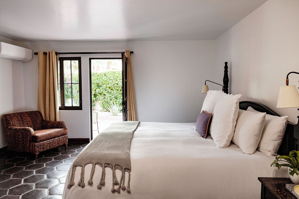 Ingleside Estate — Standardized Hotel Image Sequence #2 — Primary Guest Room