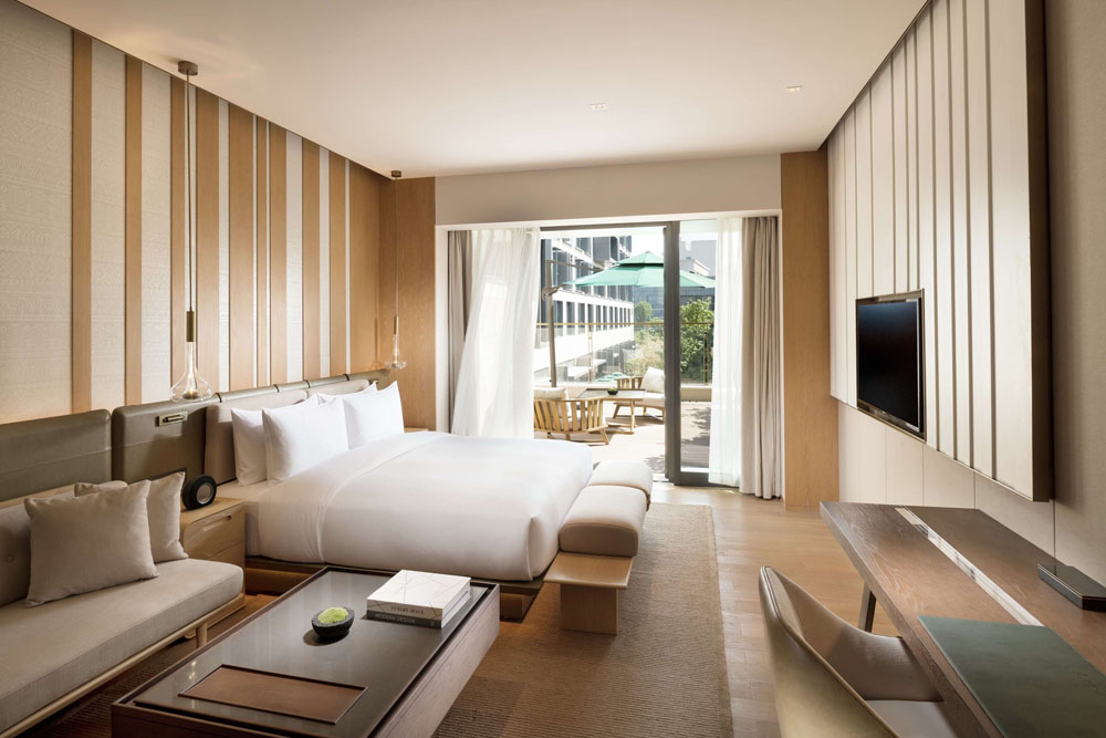 Joyze Hotel Xiamen, Curio Collection by Hilton — Standardized Hotel Image Sequence #2 — Primary Guest Room
