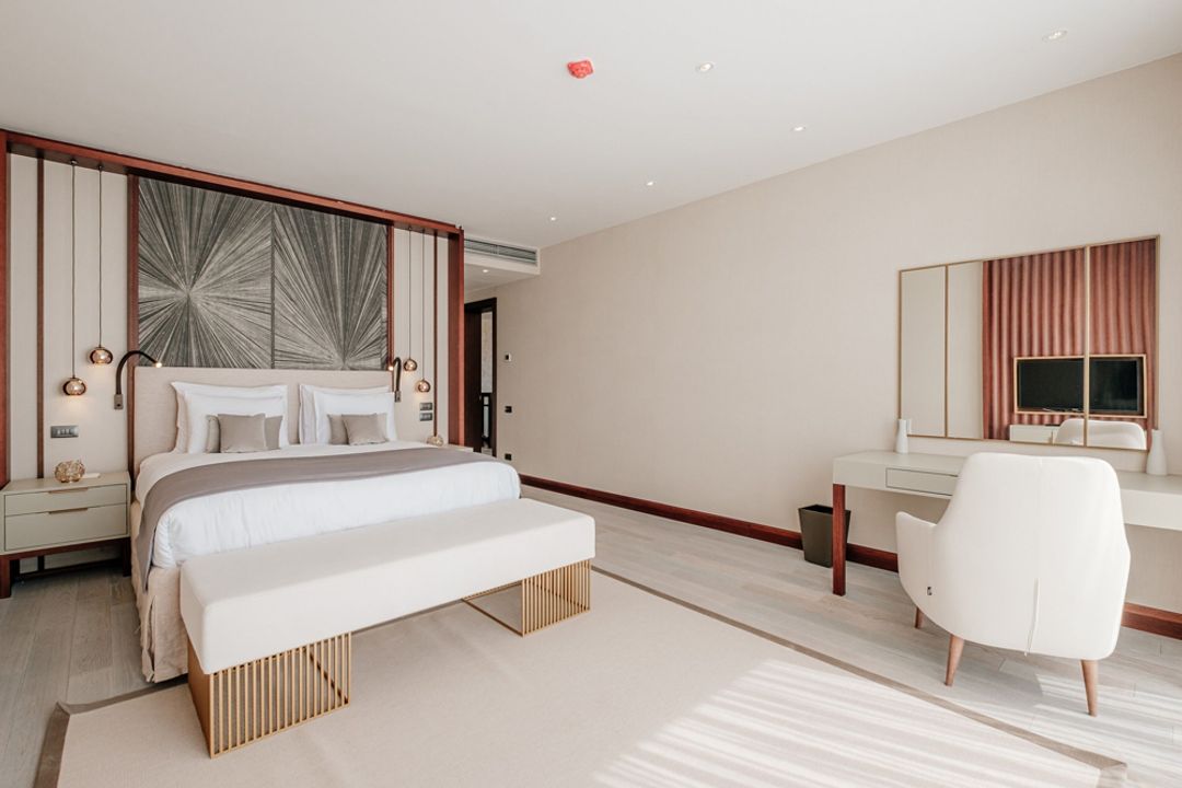 ĀNANTI Resort Residences & Beach Club — Standardized Hotel Image Sequence #2 — Primary Guest Room