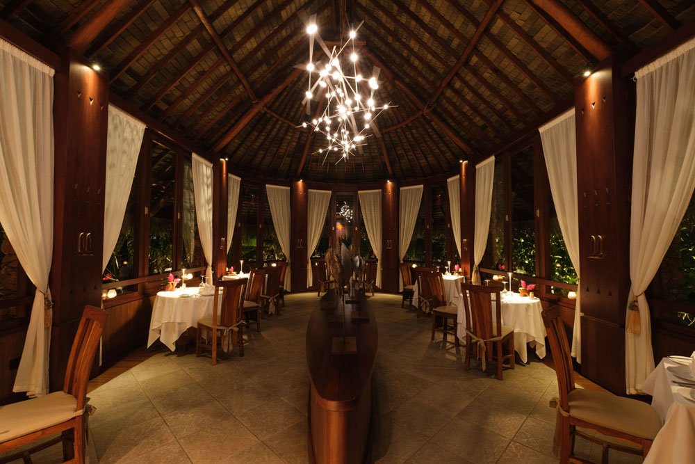 Le Taha'a by Pearl Resorts — Standardized Hotel Image Sequence #3 — Primary Common Area