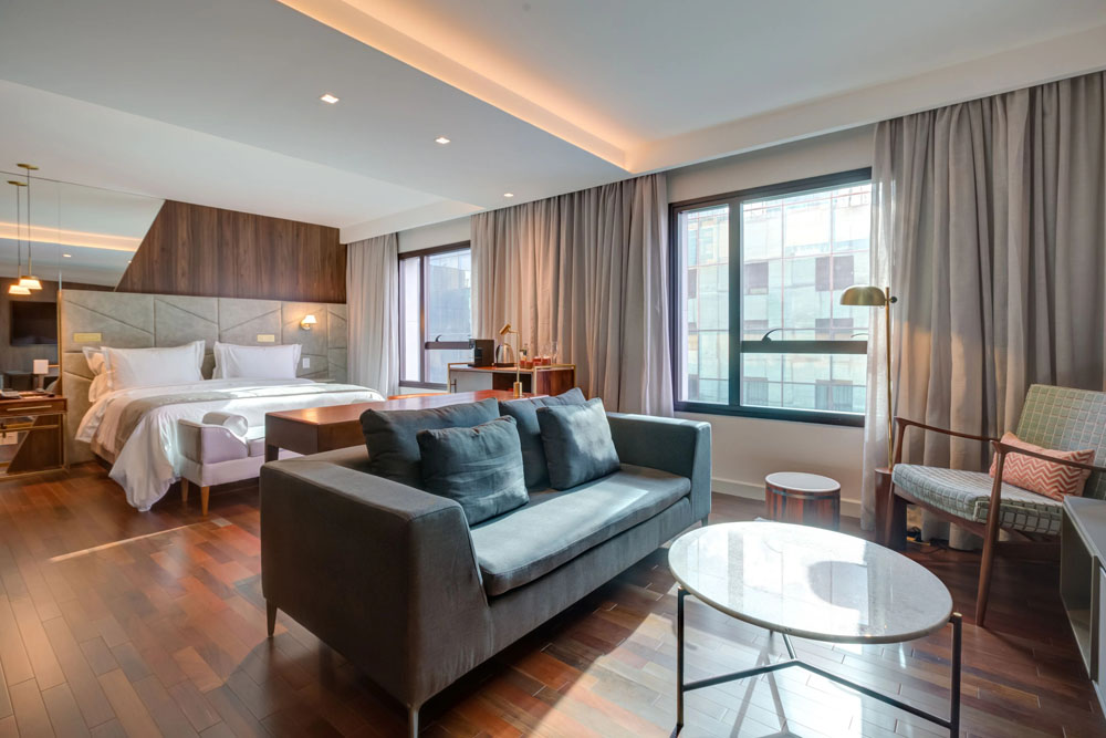 Qoya Hotel Sao Paulo, Curio Collection by Hilton — Standardized Hotel Image Sequence #2 — Primary Guest Room