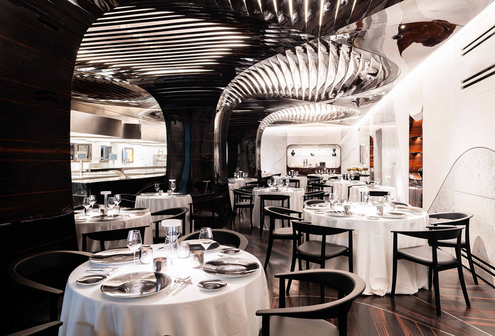 ROMEO Roma — Standardized Hotel Image Sequence #3 — Primary Common Area