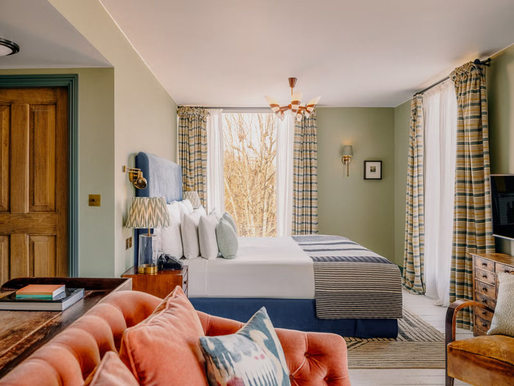 Redchurch Townhouse — Standardized Hotel Image Sequence #4 — Secondary Guest Room