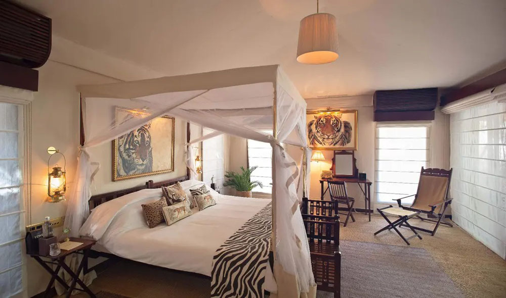 SUJÁN Sher Bagh — Standardized Hotel Image Sequence #4 — Secondary Guest Room