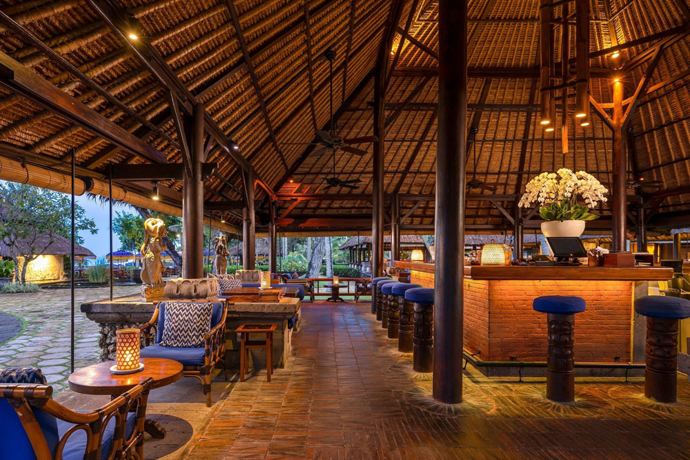 Common area at The Oberoi Beach Resort, Bali — lobby or lounge, non-duplicative with secondary social space, PressBeyond
