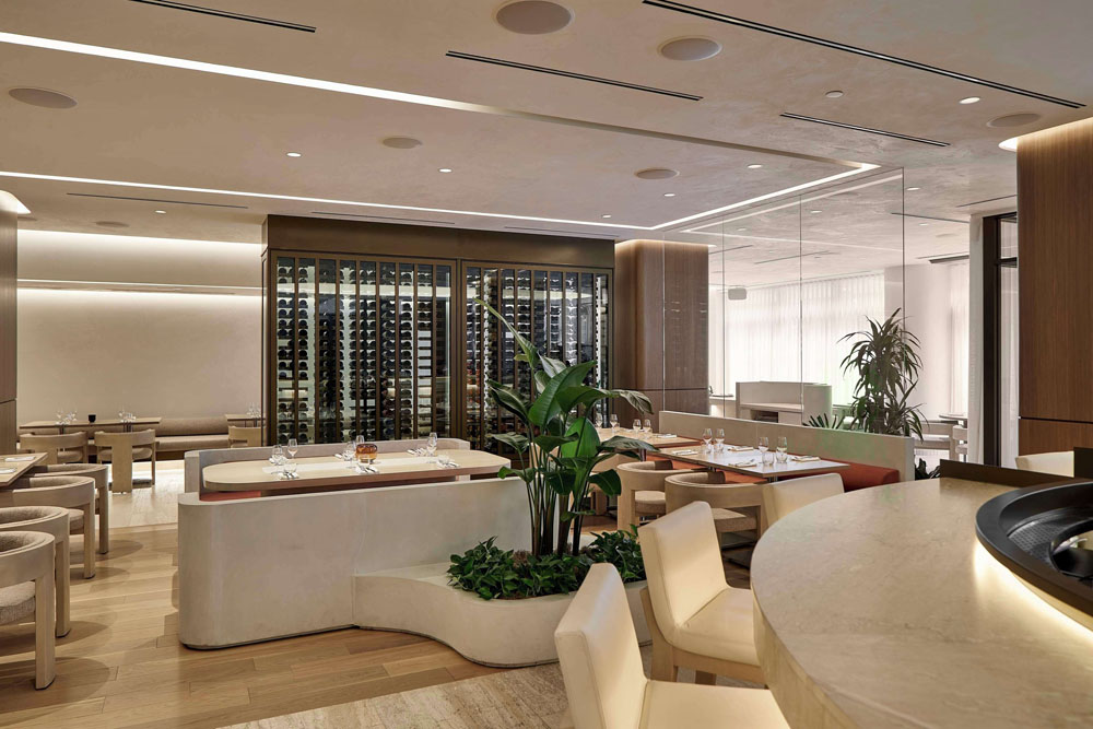 Vogue Hotel Montreal Downtown, Curio Collection by Hilton - Image 3